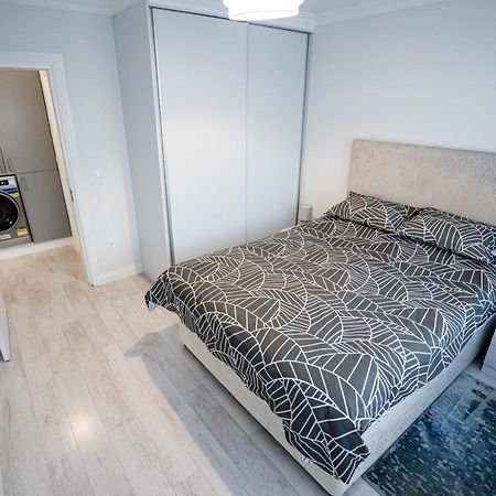 Gabi Apartament Suceava Esterno foto