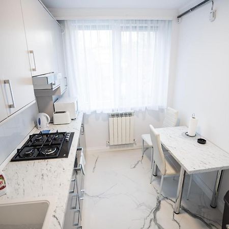 Gabi Apartament Suceava Esterno foto
