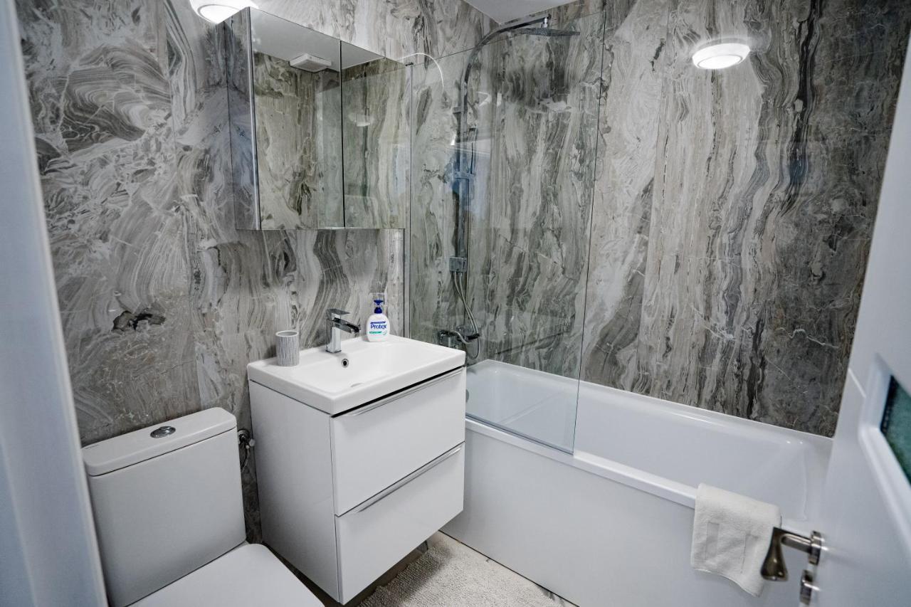 Gabi Apartament Suceava Esterno foto