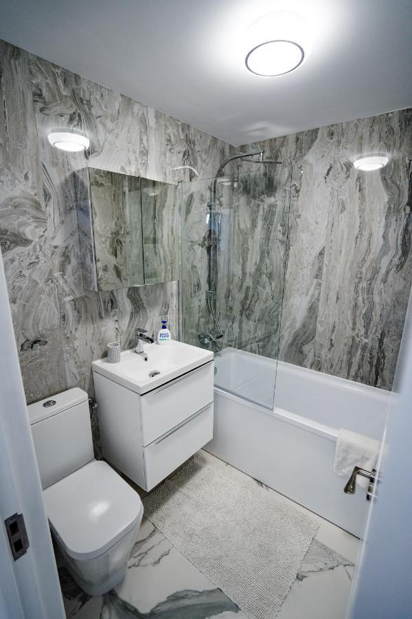 Gabi Apartament Suceava Esterno foto