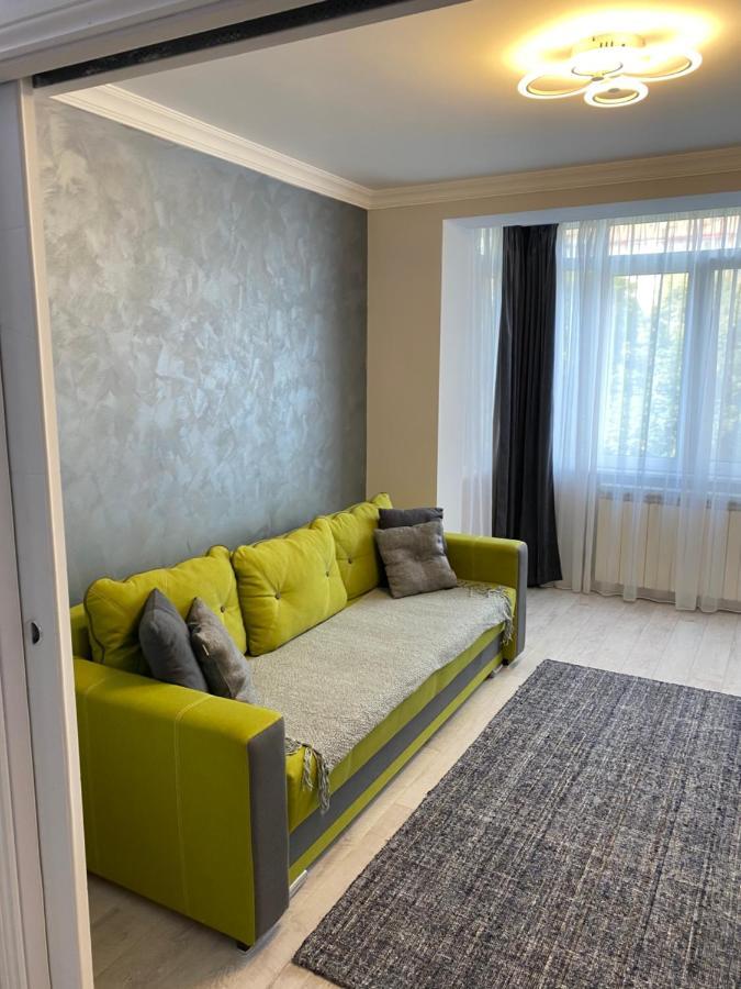 Gabi Apartament Suceava Esterno foto