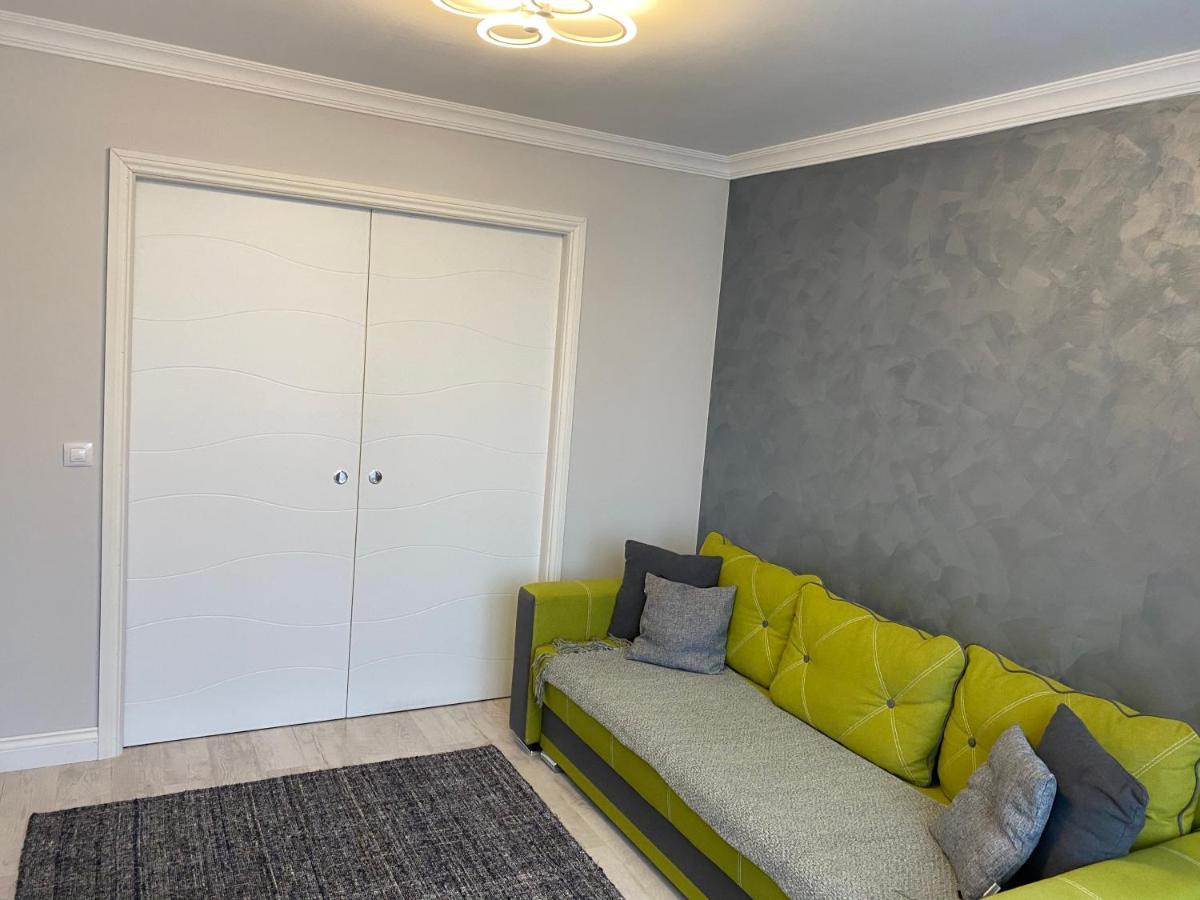 Gabi Apartament Suceava Esterno foto