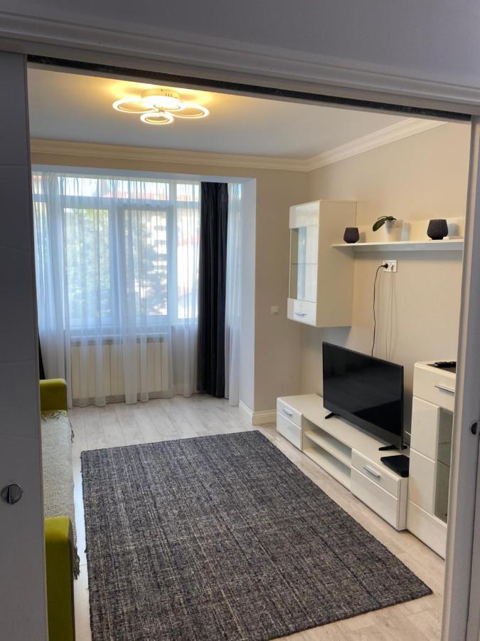 Gabi Apartament Suceava Esterno foto